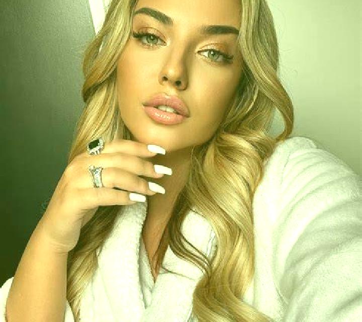 Abril 3 Cistella escort