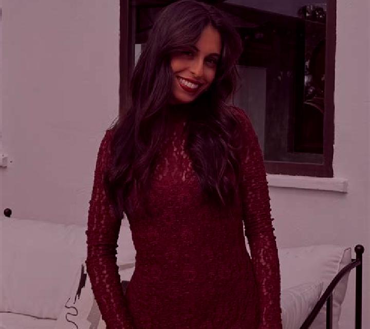 Abril Mainar escort