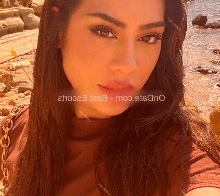 Abril Rocafort escort
