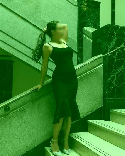 Abril Seno escort