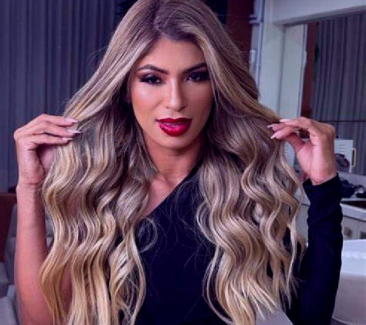 Abril Zazuar escort
