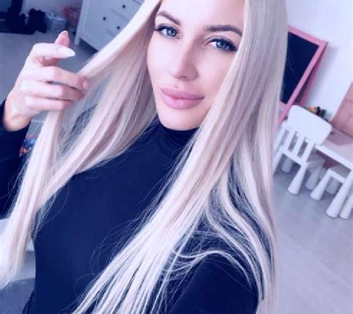 Adriana 3 Navaquesera escort