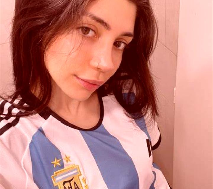 Adriana Santacara escort