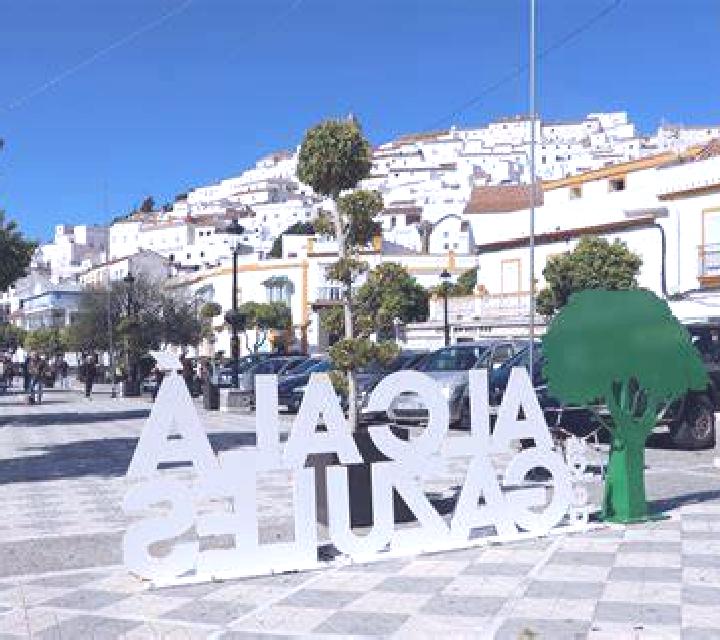 Aitana 3 Guadalcanal escort