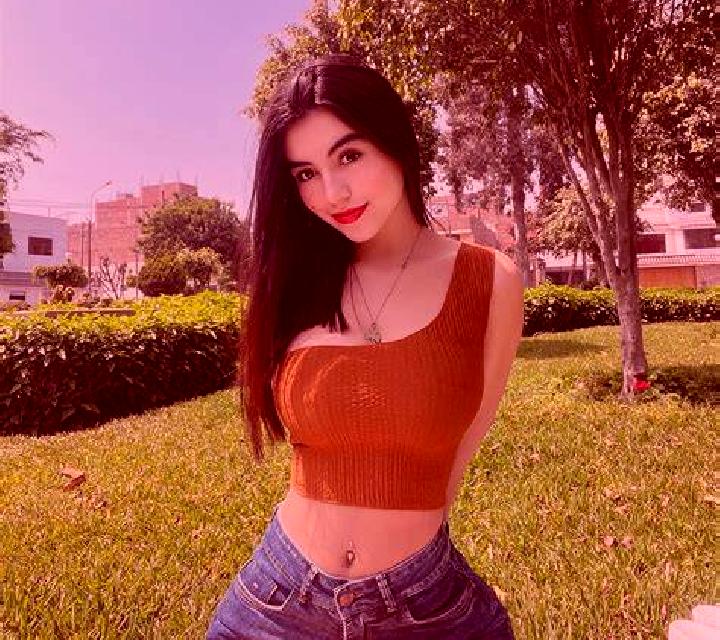 Alba 2 Boo escort