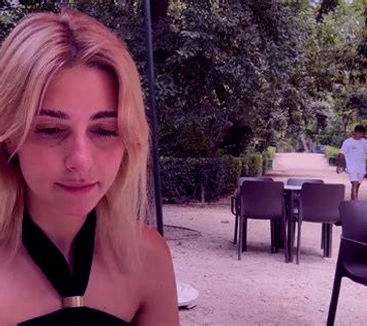 Alba Piernigas escort