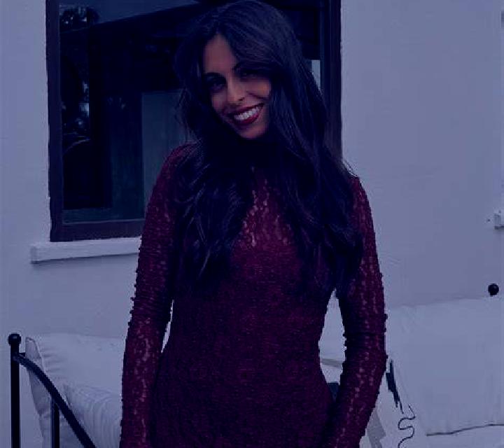 Alejandra Santa Cruz del Valle escort