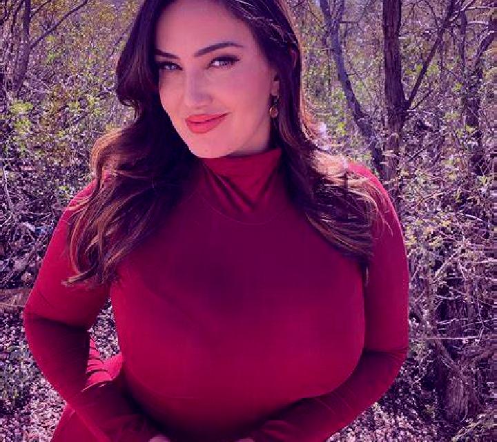 Amanda Dudar escort