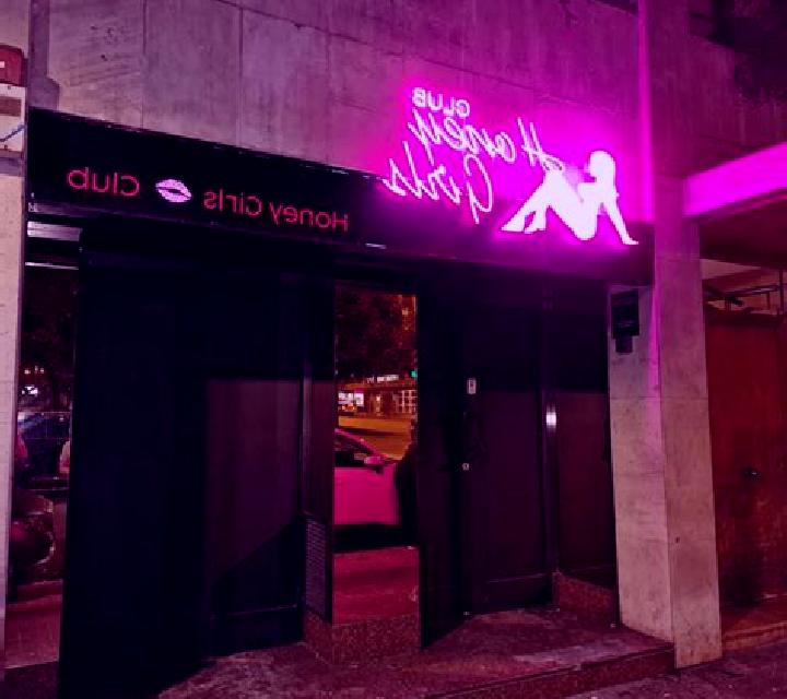 Amanda Pereiro de Aguiar escort