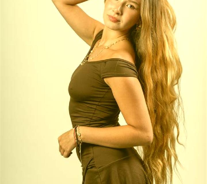 Andrea 3 Capolat escort