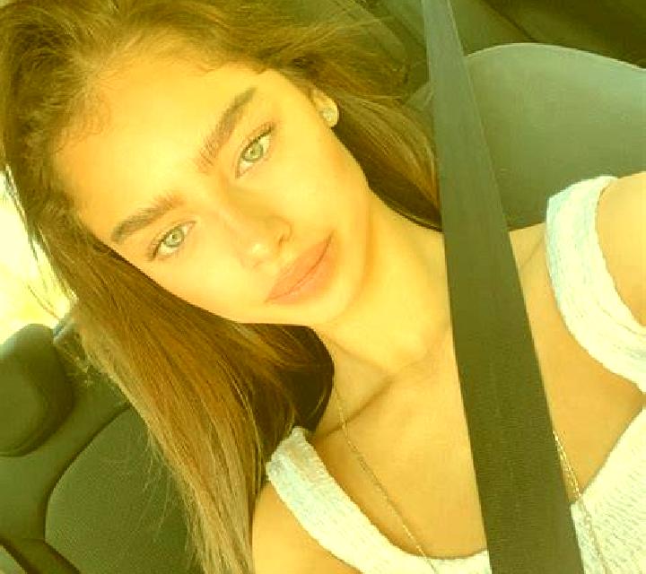 Andrea 3 Llamas de la Ribera escort