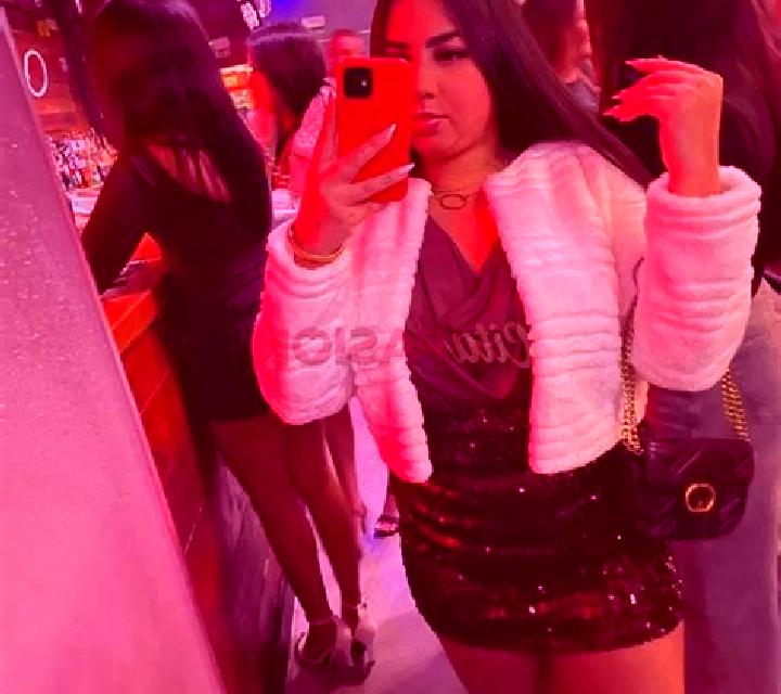 Andrea Blesa escort
