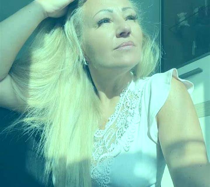 Andrea Piqueras del Castillo escort