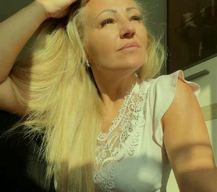 Antonella Carrena escort