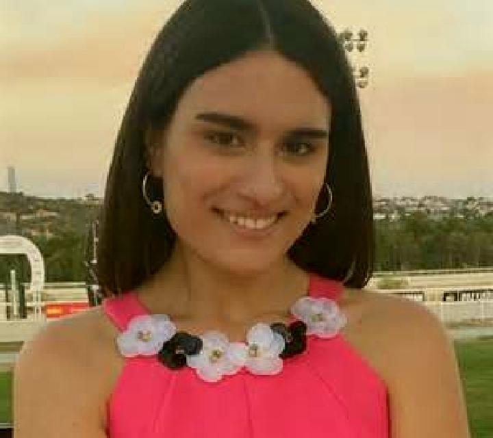 Camila Valderrodilla escort