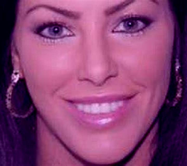 Carla Revillarruz escort
