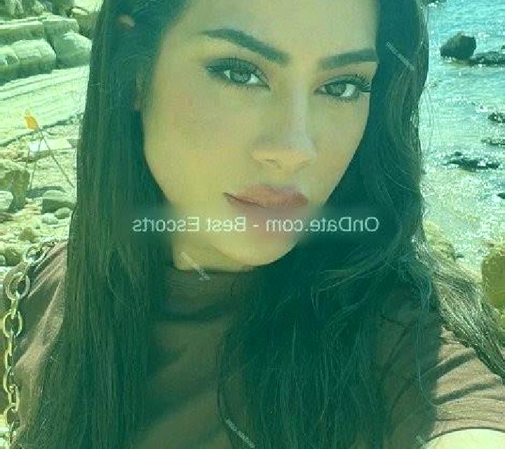 Carla Villasana de Mena escort