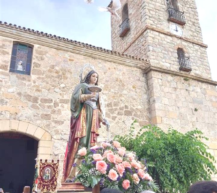 Cecilia Campillo de Arenas escort