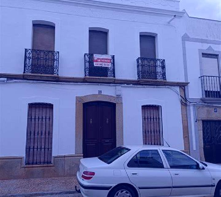 Cecilia Castillo de Garcimunoz escort