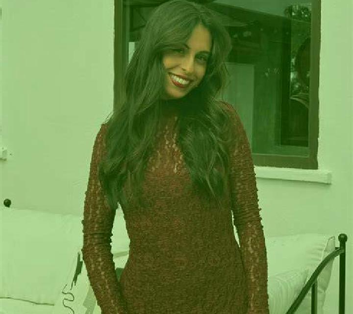 Claudia Calvos escort