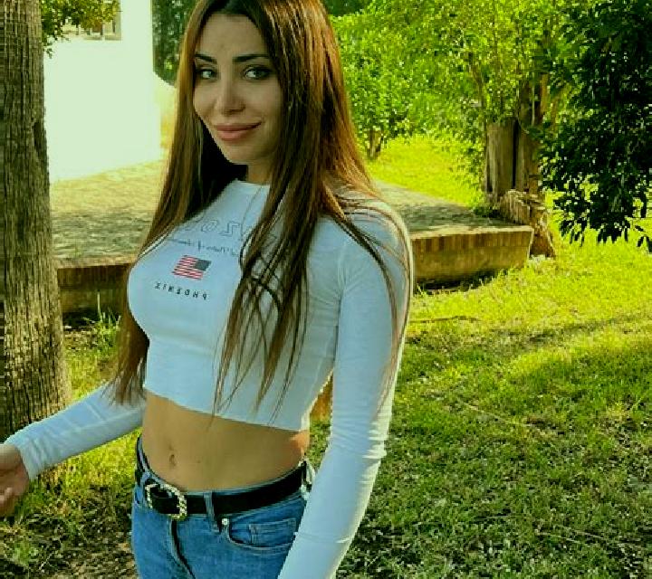 Daniela Candelario escort