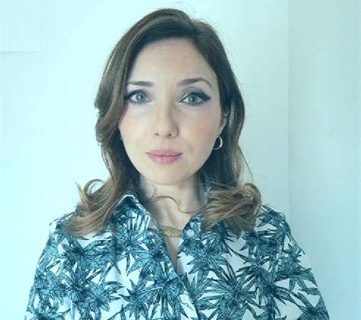 Elena 3 Canada escort
