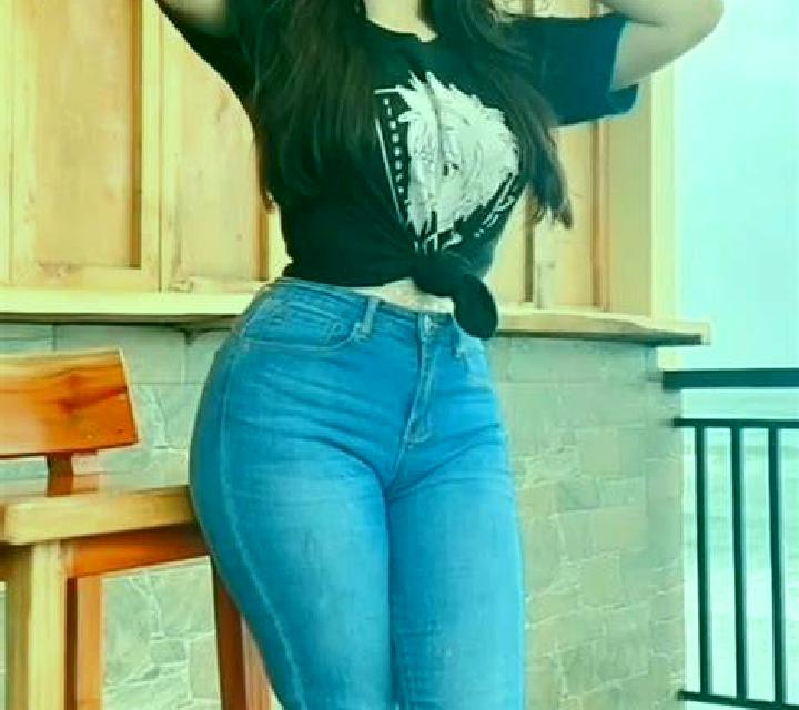 Elena Ambite escort