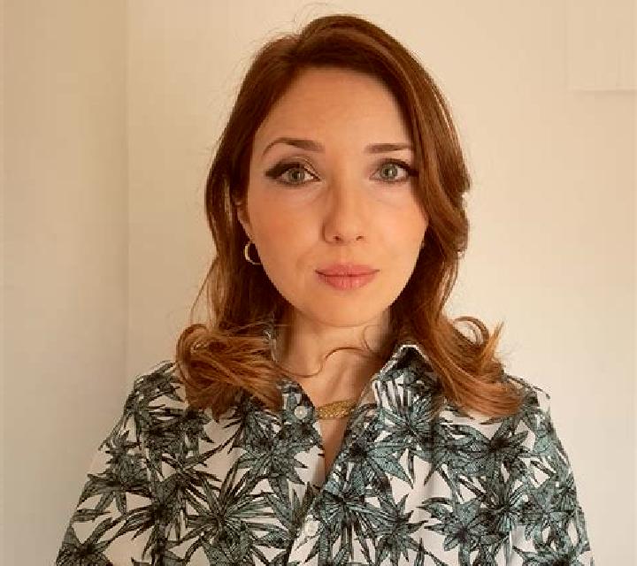 Elena Pola de Lena escort