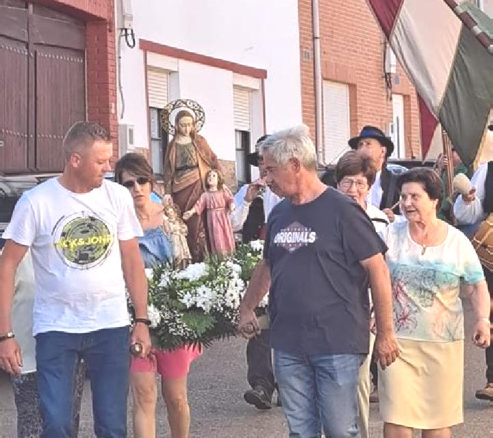 Elena Santa Colomba de Curueno escort