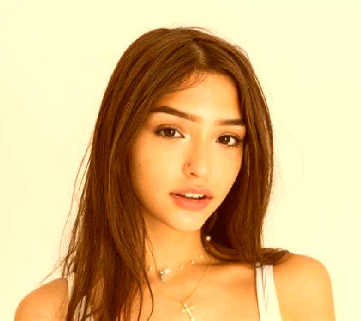 Giulia Quintanavides escort
