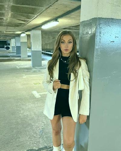 Isabela 3 la Verneda i la Pau escort