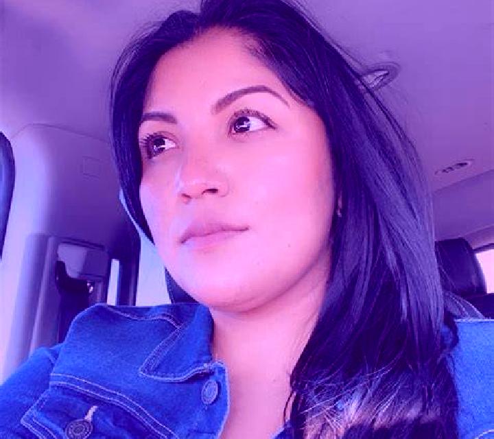 Julia 2 Es Castell escort
