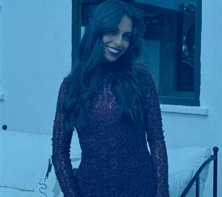 Julia 2 Saldeana escort