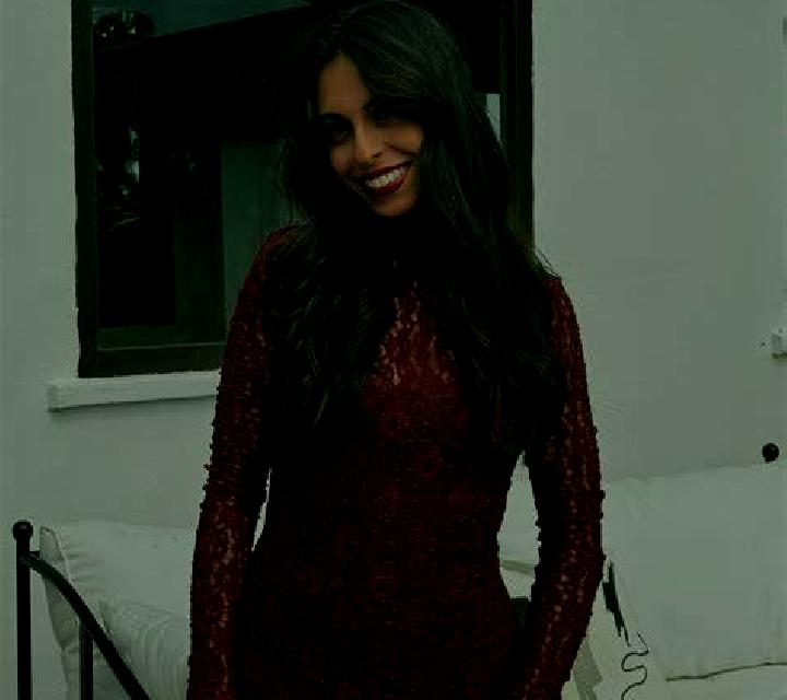 Julia 3 Leza escort