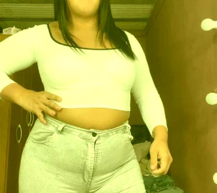 Julia Berriozar escort