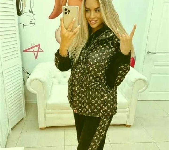 Julia Lugones escort