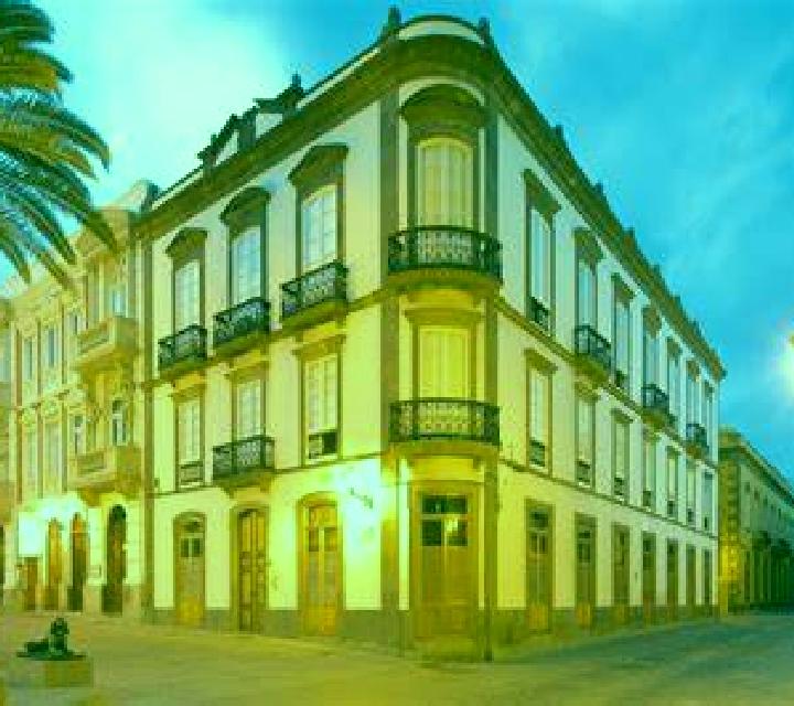 Laia 3 Maicas escort