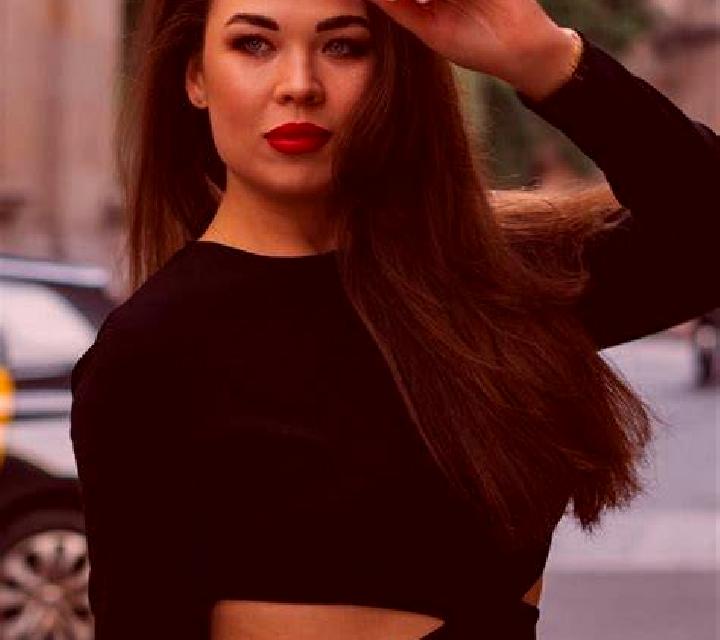Lola 3 Beraton escort