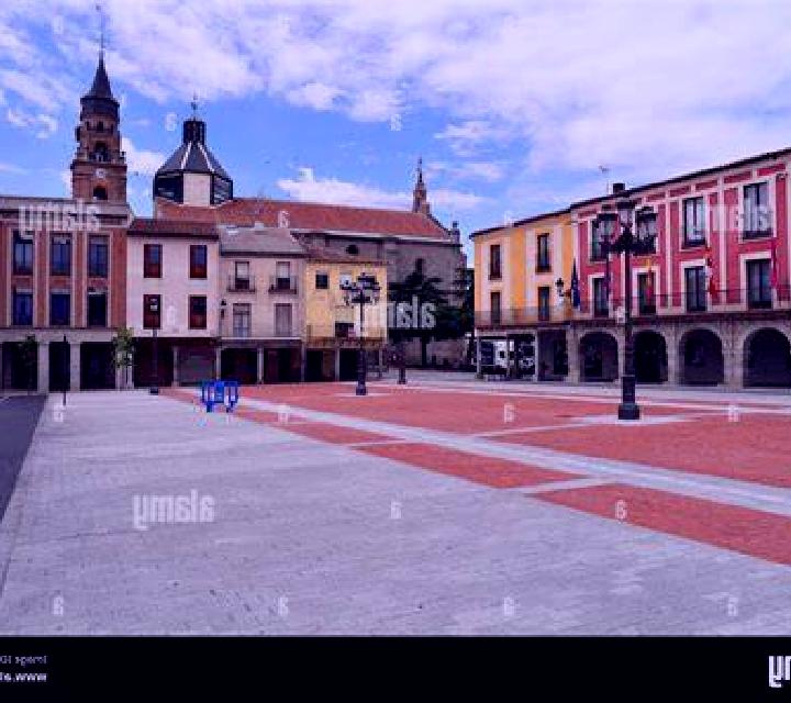 Lola 3 Piedrabuena escort
