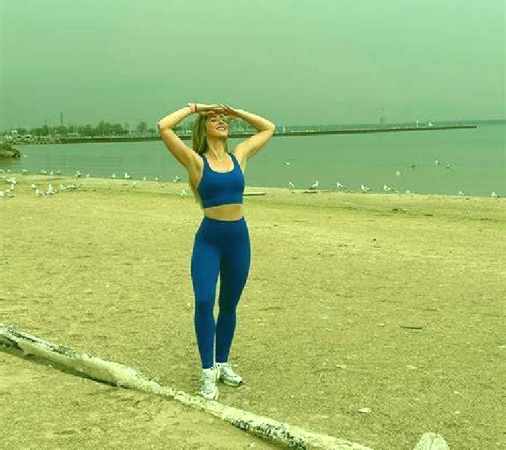Lola Riudecols escort