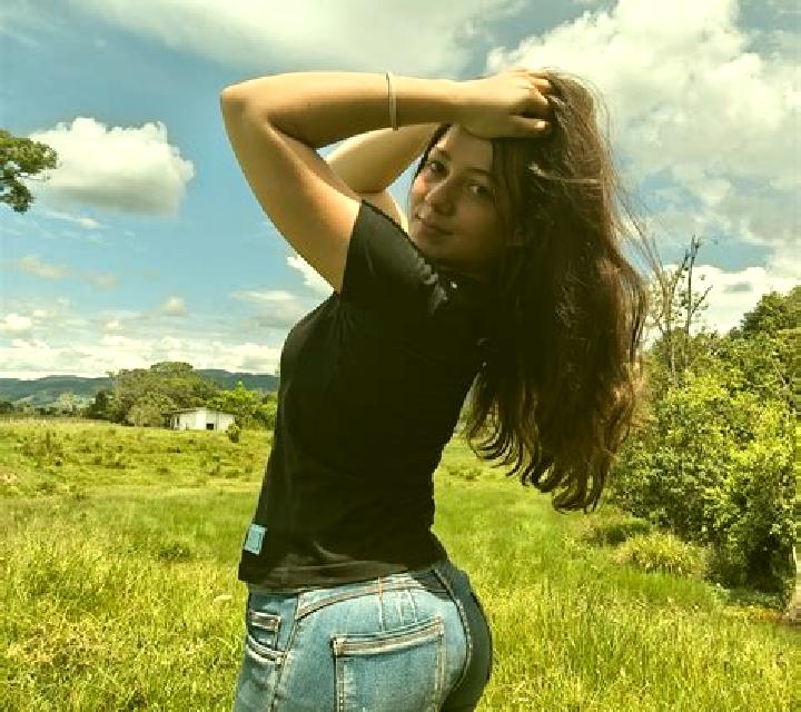 Lucía 2 Macael escort