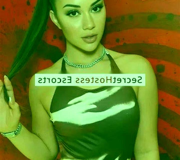 Luna 2 Puertolas escort