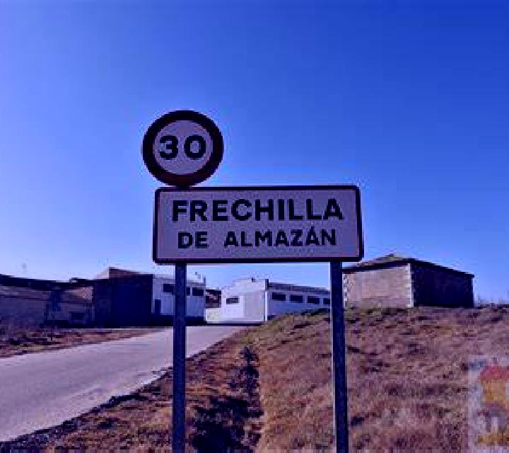 Luna 2 Villalar de los Comuneros escort