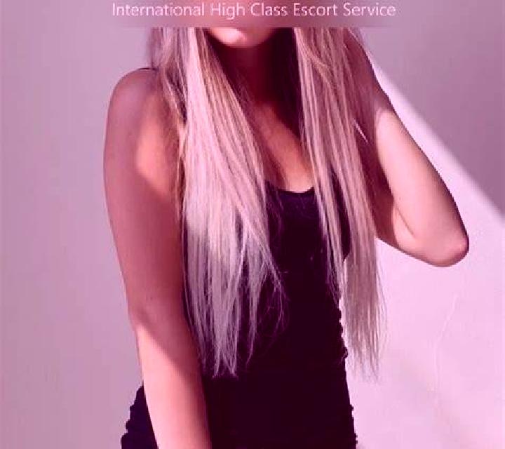 Luna Canyelles escort