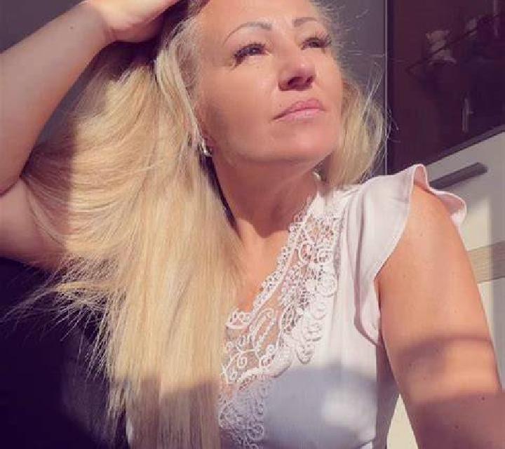 Luna Torre Val de San Pedro escort