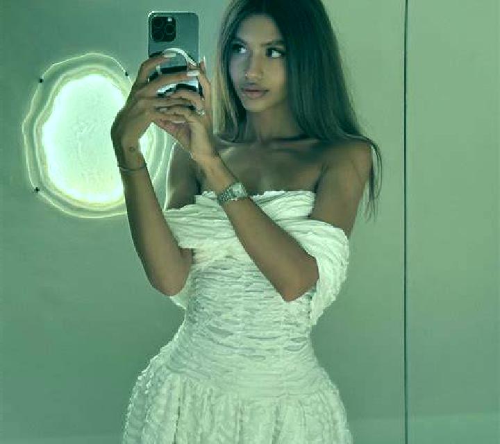Malena Iza escort