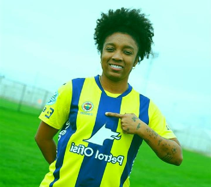 María Sort escort