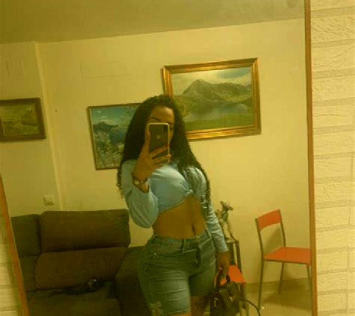 Mariana Berrobi escort