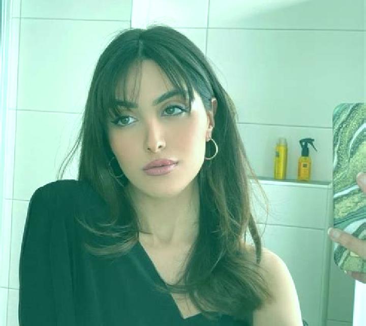 Mariana Manzaneda escort