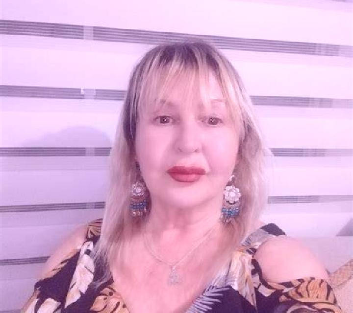 Marta Singra escort